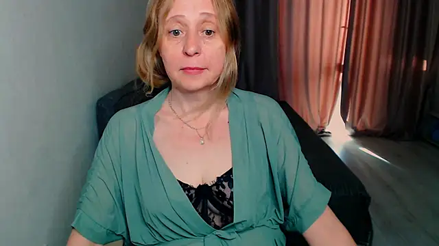 MiLenaMilf online show from May 24, 3:28 am