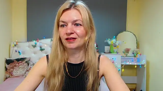 MelissaTyler online show from April 8, 5:20 am