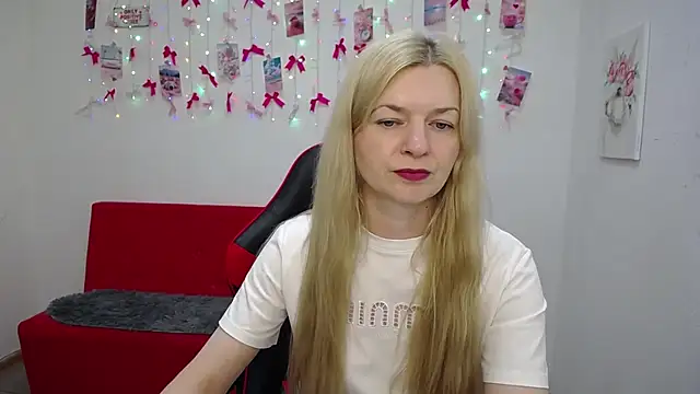 MelissaTyler online show from May 26, 11:08 am