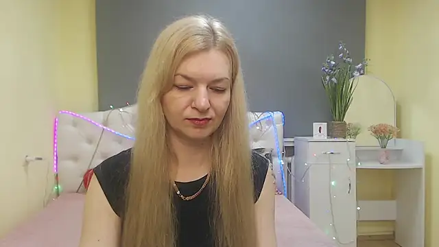 MelissaTyler online show from May 16, 5:28 am