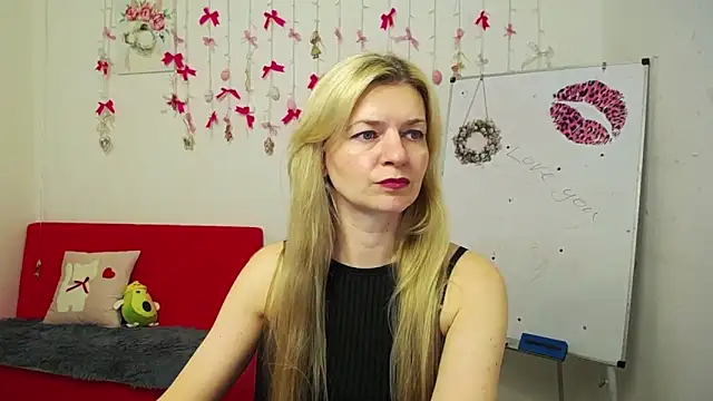 MelissaTyler online show from April 13, 11:14 am