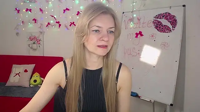 MelissaTyler online show from May 3, 5:23 am