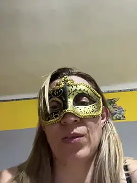 SexyMamiVee online show from February 21, 5:48 pm