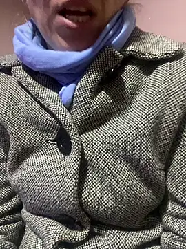 SexyMamiVee online show from January 13, 9:35 am