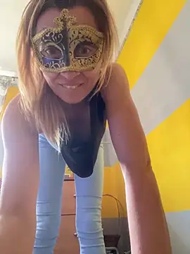 SexyMamiVee online show from May 9, 2:09 pm