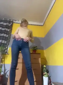 SexyMamiVee online show from April 22, 4:47 pm