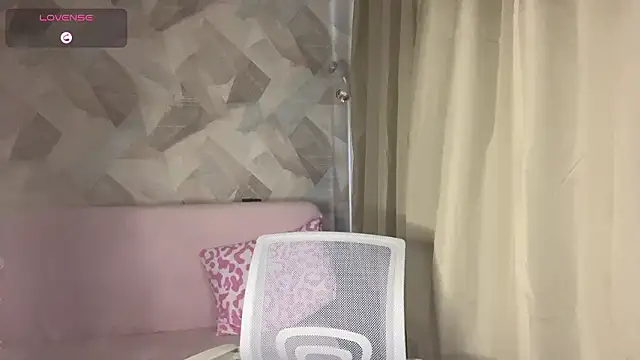 Scarlet cat online show from February 20, 6:10 am