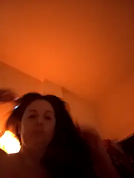 EdgedSleeve online show from February 19, 7:55 pm