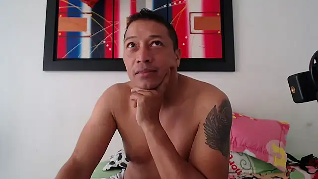 pareja latina1483 online show from February 14, 12:05 pm