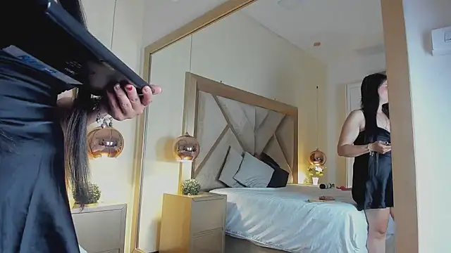 ElenaWatsonn online show from April 7, 10:11 pm