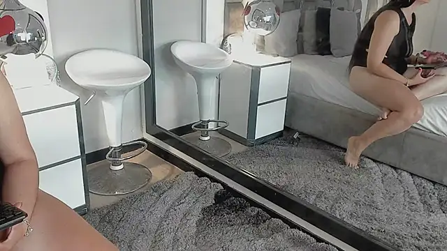 ElenaWatsonn online show from March 19, 8:31 pm