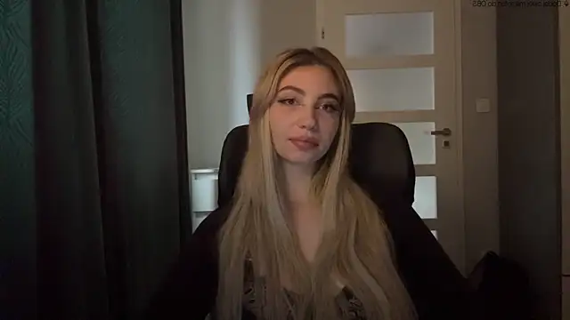 TeenLily online show from June 4, 4:22 pm