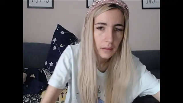 BarbieBlondieGirl online show from June 17, 2:49 pm
