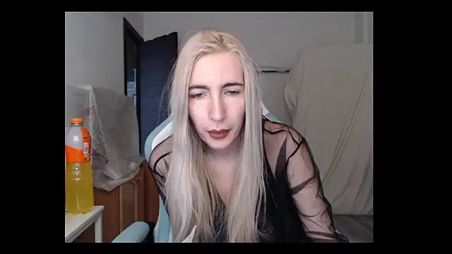 BarbieBlondieGirl online show from March 6, 4:57 pm