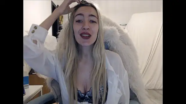 BarbieBlondieGirl online show from February 24, 7:26 pm