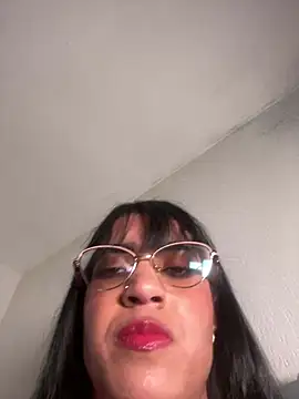 Snapshot of ValentinaEvanz chatting on May 20, 7:55 pm ValentinaEvanz online show from May 20, 7:55 pm