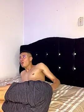 Latin Paisa Boy online show from January 6, 7:29 pm