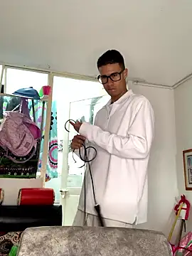 Latin Paisa Boy online show from January 12, 8:04 pm