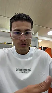 Latin Paisa Boy online show from February 17, 7:44 pm