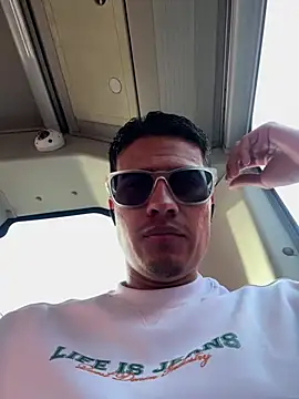 Latin Paisa Boy online show from February 28, 1:00 pm