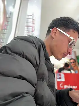 Latin Paisa Boy online show from March 24, 9:37 pm