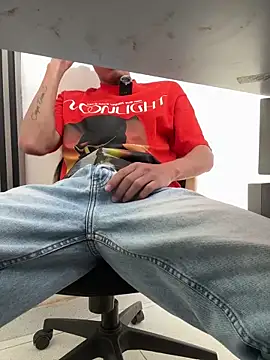 Latin Paisa Boy online show from April 12, 8:23 pm