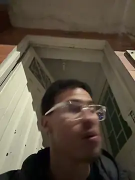 Latin Paisa Boy online show from April 14, 4:28 am