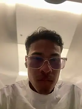 Snapshot of Latin_Paisa_Boy chatting on July 3, 7:09 pm Latin Paisa Boy online show from July 3, 7:09 pm