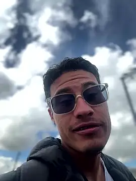 Snapshot of Latin_Paisa_Boy chatting on May 6, 2:21 pm Latin Paisa Boy online show from May 6, 2:21 pm