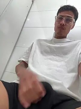 Latin Paisa Boy online show from April 10, 4:58 pm