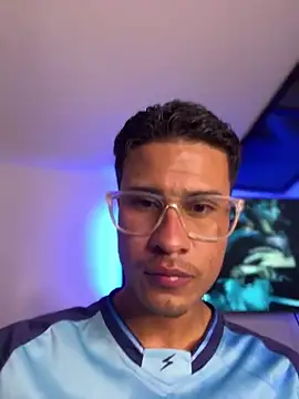 Latin Paisa Boy online show from March 12, 7:07 pm