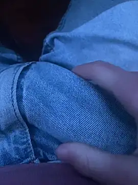 LittleGuy 2007 online show from April 22, 9:10 pm