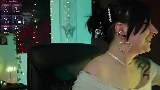 miami 18  online show from March 16, 1:13 am