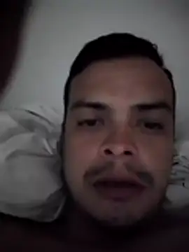 soytorres92 online show from March 19, 7:19 am
