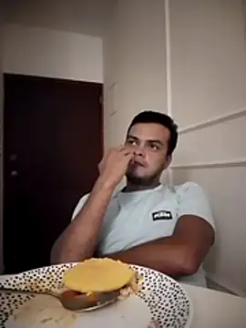 soytorres92 online show from July 6, 4:52 am