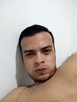 soytorres92 online show from May 8, 5:11 am