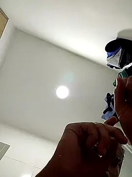 soytorres92 online show from May 28, 5:37 am