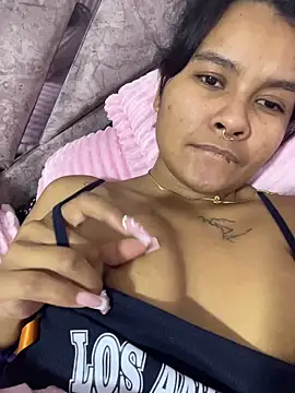 Chloe cortes online show from June 4, 8:19 am