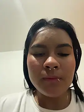Chloe cortes online show from May 3, 1:00 am