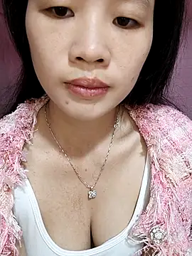 Snapshot of MISSINKUTE chatting on January 9, 2:18 am MISSINKUTE online show from January 9, 2:18 am