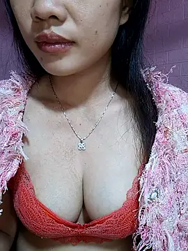 Snapshot of MISSINKUTE chatting on January 10, 7:47 am MISSINKUTE online show from January 10, 7:47 am