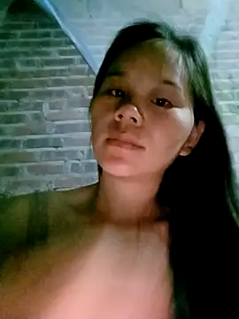 Snapshot of DIANAKUTE chatting on May 9, 9:51 pm DIANAKUTE online show from May 9, 9:51 pm