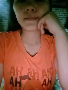 Snapshot of DIANAKUTE chatting on July 3, 11:33 pm DIANAKUTE online show from July 3, 11:33 pm