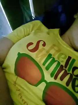 Snapshot of DIANAKUTE chatting on July 1, 2:01 am DIANAKUTE online show from July 1, 2:01 am