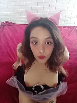 Snapshot of Phoenix_Paws chatting on June 22, 4:48 pm Phoenix Paws online show from June 22, 4:48 pm