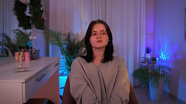 EffieLilium online show from December 22, 8:47 am