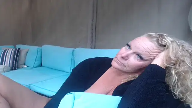 mspatience online show from April 3, 10:16 pm