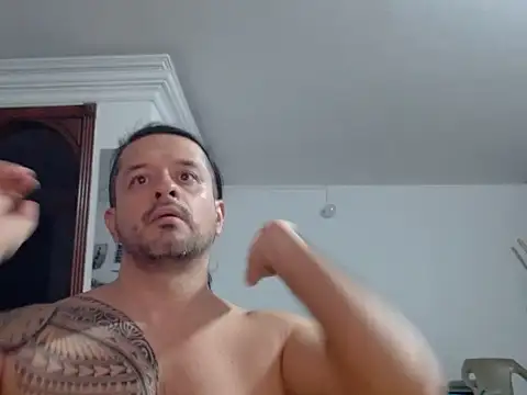 gonzzohunterr online show from May 28, 1:02 am