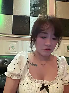 Molly-xiao online show from May 21, 12:02 pm