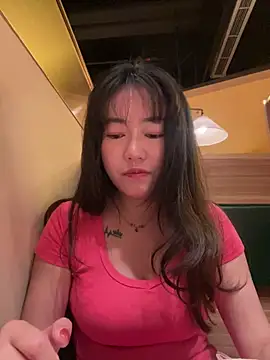 Molly-xiao online show from May 4, 9:34 am